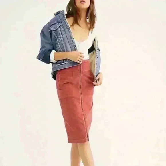 Free People I Want it All Corduroy Midi Skirt Red Poppy Size 27‎ NWT $108 - Picture 1 of 9